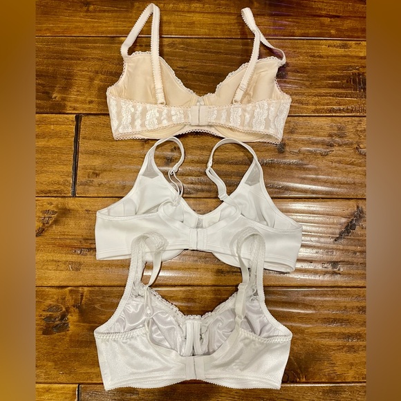 Bra bundle of 3 retro 34C bras - Picture 9 of 11